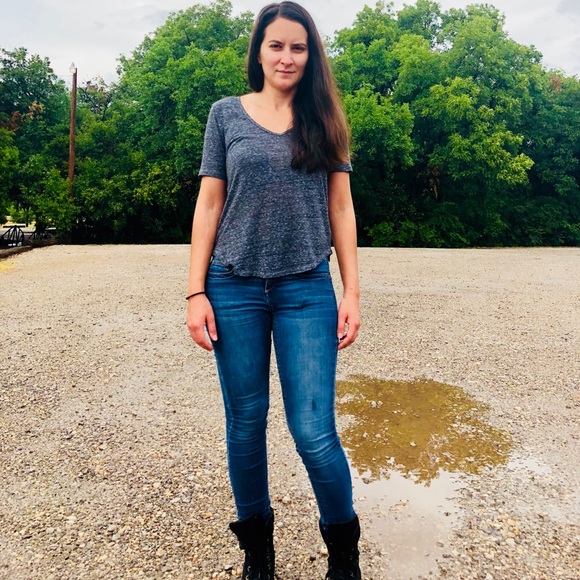 Hi. - Picture 3 of 5